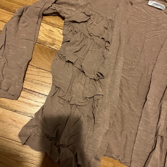 Tan casual boho ruffle cardigan - Picture 2 of 6